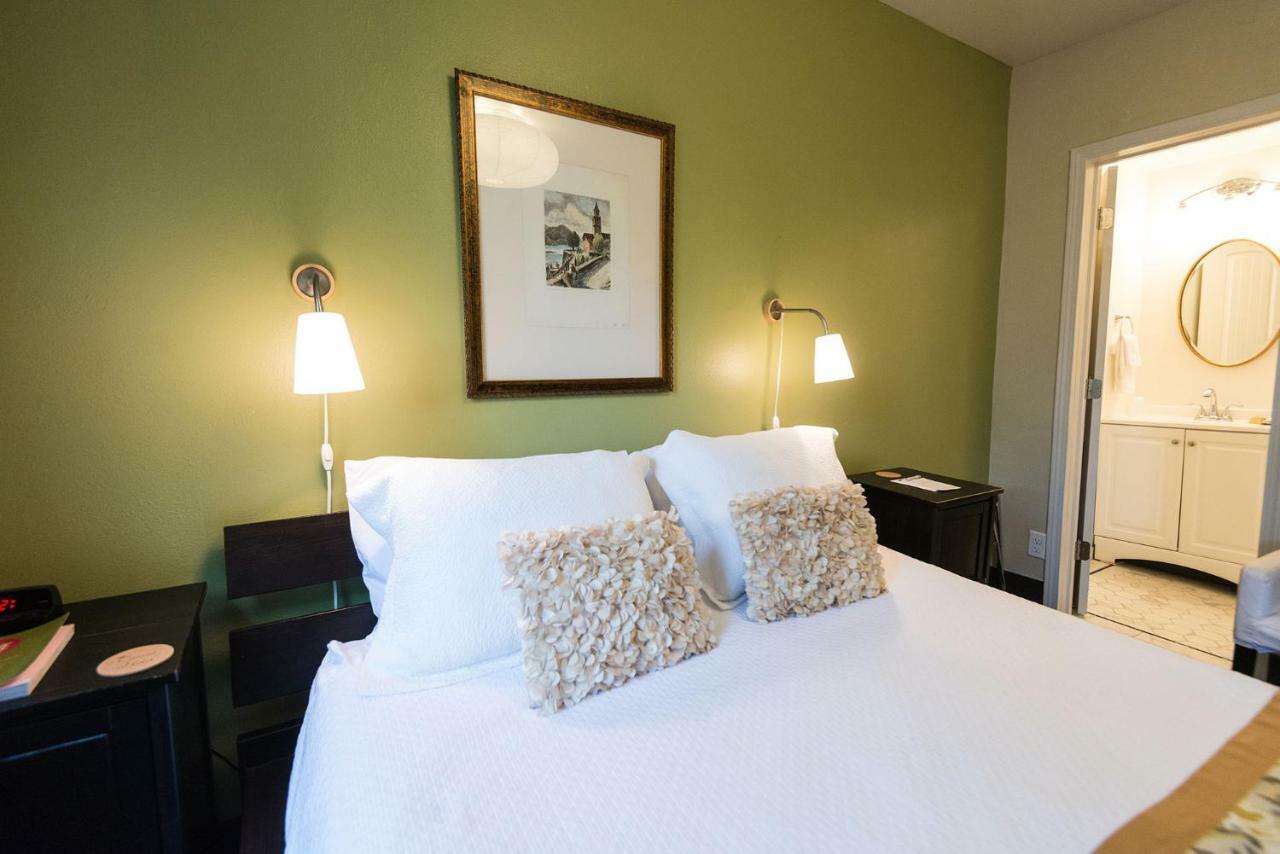 Camas Boutique Hotel Exterior photo